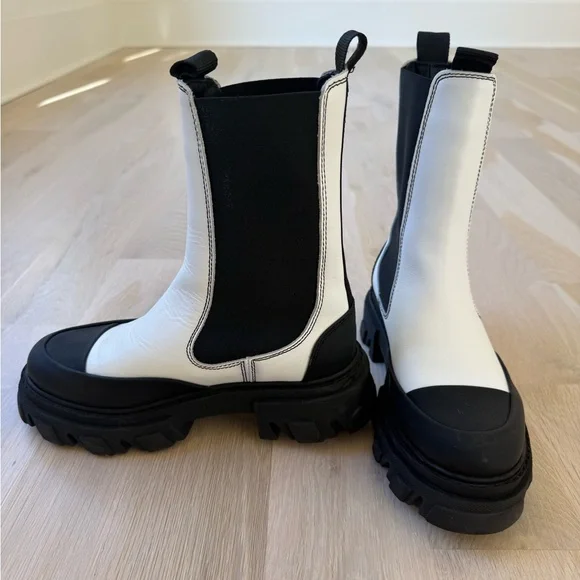 Ganni Leather Colorblock Pattern Chelsea Boots - Picture 3 of 3